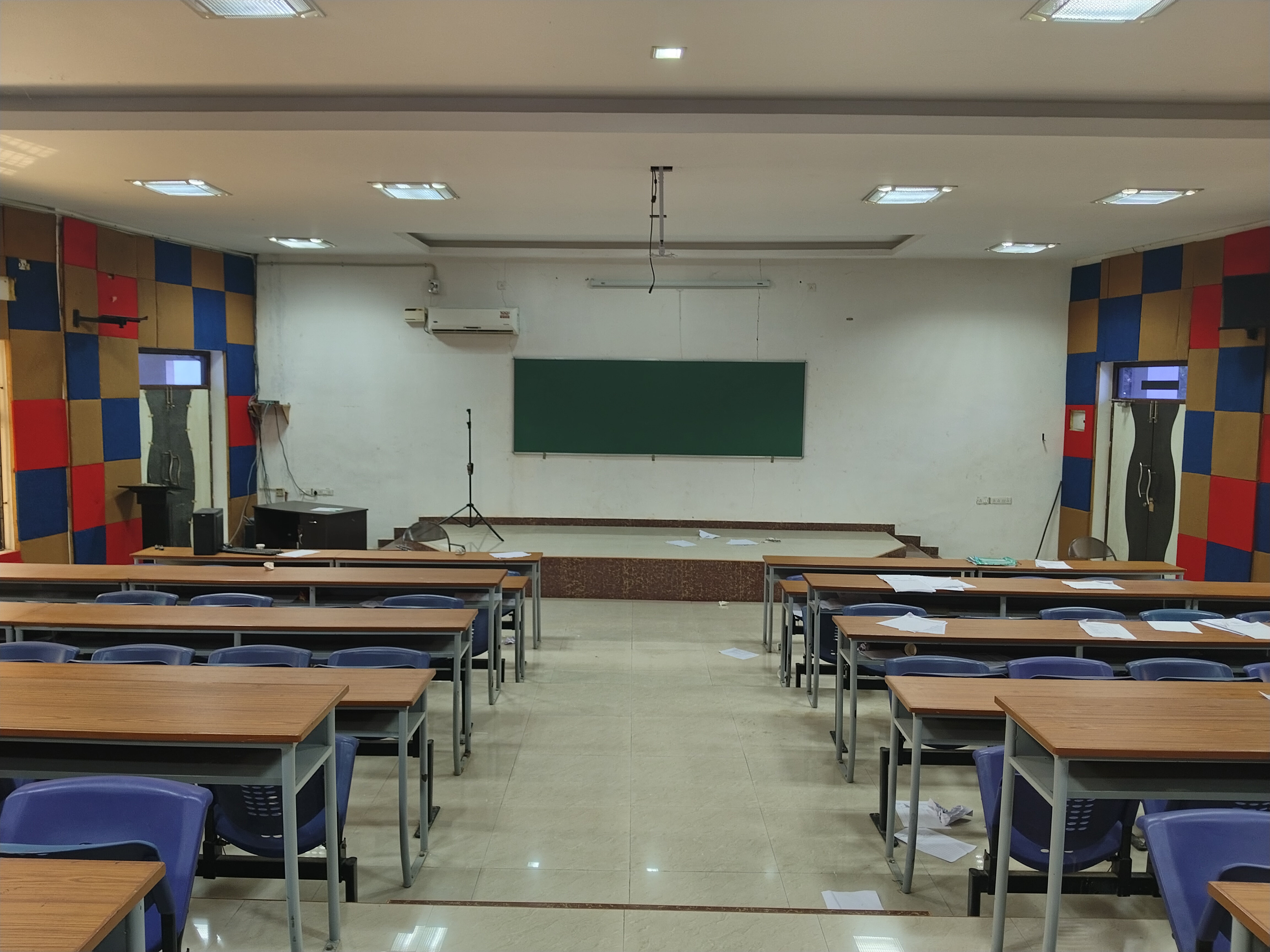Modern Classroom